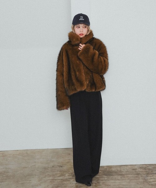 Ray BEAMS（レイビームス）の「フェイクファー ショート ブルゾン（ブルゾン・レディース・ダークブラウン/シルバー・0/1）」の22枚目の写真