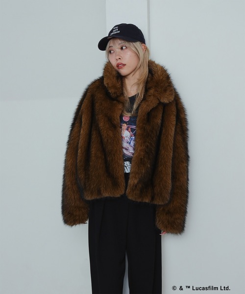 Ray BEAMS（レイビームス）の「フェイクファー ショート ブルゾン（ブルゾン・レディース・ダークブラウン/シルバー・0/1）」の3枚目の写真