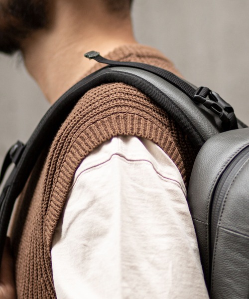 BROSKI AND SUPPLY（ブロスキーアンドサプライ）の「【BROSKI AND SUPPLY NEW ITEM】HUB5 / waterproof leather ビジネスバッグ（バックパック/リュック・メンズ・ネイビー/チャコールグレー・FREE）」の15枚目の写真