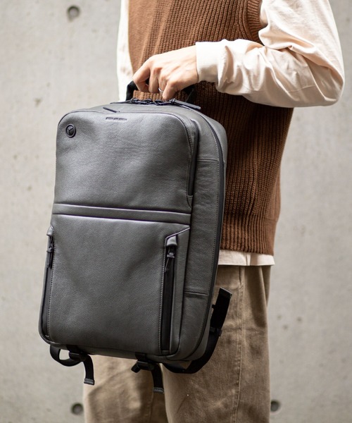 BROSKI AND SUPPLY（ブロスキーアンドサプライ）の「【BROSKI AND SUPPLY NEW ITEM】HUB5 / waterproof leather ビジネスバッグ（バックパック/リュック・メンズ・ネイビー/チャコールグレー・FREE）」の16枚目の写真
