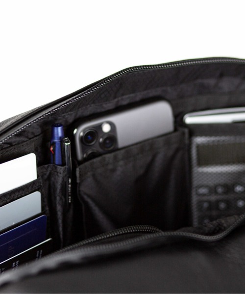 BROSKI AND SUPPLY（ブロスキーアンドサプライ）の「【BROSKI AND SUPPLY NEW ITEM】HUB5 / waterproof leather ビジネスバッグ（バックパック/リュック・メンズ・ネイビー/チャコールグレー・FREE）」の9枚目の写真