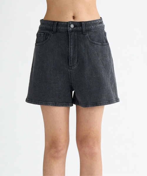 DC SHOES(ディーシーシューズ)の「25 WS TIGHTSHORT /DCストレッチデニムショートパンツ(その他パンツ・レディース・ブラック系その他/ライトブルー・MEDIUM/LARGE)」の1枚目の写真