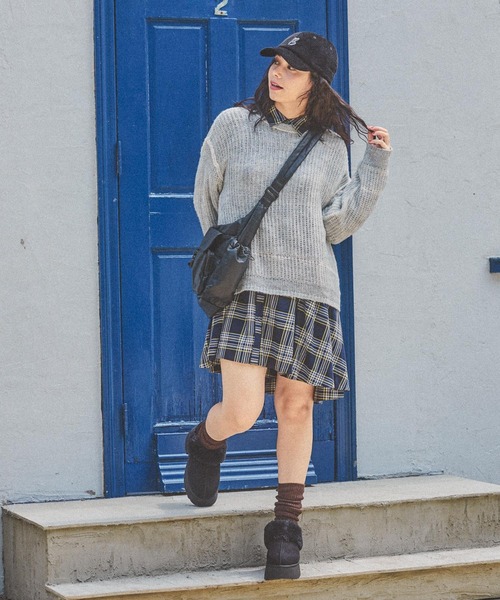 niko and...（ニコアンド）の「オリジナルフェイクムートンヒールシューズ（ブーツ・レディース・キャメル/ブラック・SMALL/MEDIUM/LARGE）」の3枚目の写真