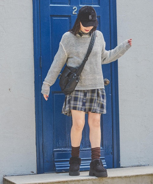 niko and...（ニコアンド）の「オリジナルフェイクムートンヒールシューズ（ブーツ・レディース・キャメル/ブラック・SMALL/MEDIUM/LARGE）」の5枚目の写真