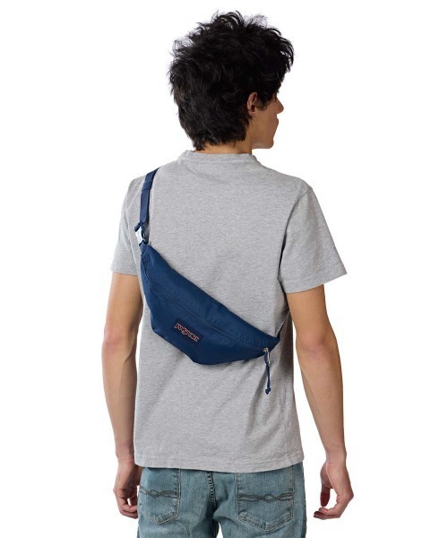 JANSPORT（ジャンスポーツ）の「ジャンスポーツ  SWING WAISTPACK_スウィングウエストパック_ネイビー（ボディバッグ/ウエストポーチ・レディース・その他・ONE SIZE）」の6枚目の写真