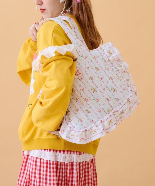 w closet（ダブルクローゼット）の「【あみこ企画】花柄キルティングバッグ（トートバッグ・レディース・レッド・FREE）」の4枚目の写真