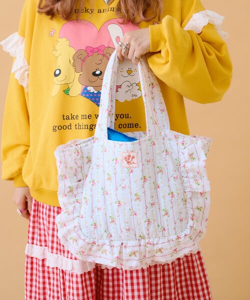 w closet（ダブルクローゼット）の「【あみこ企画】花柄キルティングバッグ（トートバッグ・レディース・レッド・FREE）」の5枚目の写真