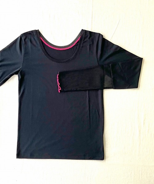 Q(キュー)の「ストライプチュールウォームインナー(Tシャツ/カットソー・レディース・ライトグレー/ブラック・MEDIUM)」の1枚目の写真