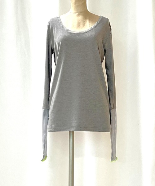 Q(キュー)の「ストライプチュールウォームインナー(Tシャツ/カットソー・レディース・ライトグレー/ブラック・MEDIUM)」の6枚目の写真