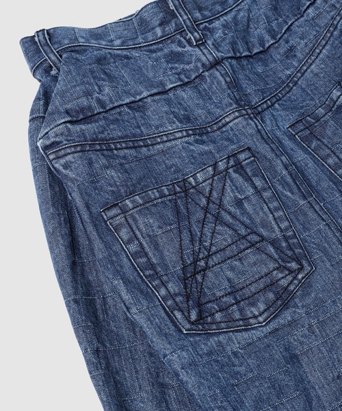 ANREALAGE（アンリアレイジ）の「BOX DENIM PANTS（デニムパンツ・メンズ・インディゴブルー/ブルー系その他・38/46）」の6枚目の写真