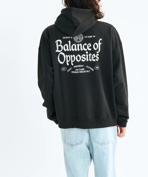 RVCA(ルーカ)の「RVCA メンズ UTILITY SERVICE HD パーカー 【2025年秋冬モデル】 @autumn/ルーカバックプリントロゴプルオーバーパーカー・フーディー(パーカー・メンズ・ブラウン系その他/クリーム/グリーン系その他/ホワイト系その他・SMALL/MEDIUM/LARGE/X-LARGE)」の5枚目の写真