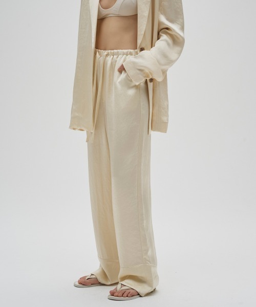 TODAYFUL トゥデイフル Satin Easy Pants Satin Easy Pants（その他パンツ）｜TODAYFUL（トゥデイフル）の