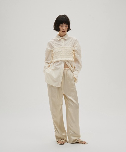 TODAYFUL(トゥデイフル)の「Satin Easy Pants(その他パンツ・レディース・キナリ/ダークブラウン/ブラック・36inch/38inch)」の19枚目の写真