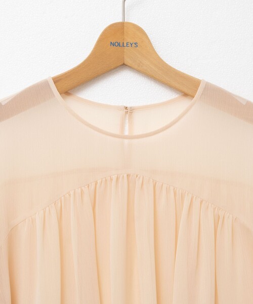 NOLLEY’S（ノーリーズ）の「ウォッシャブル楊柳ギャザーブラウス（シャツ/ブラウス・レディース・オフホワイト/カーキ/サーモンピンク・38）」の5枚目の写真