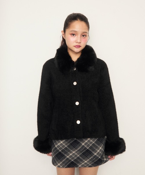 Nadana(ナダナ)の「ファー付きニットカーデ(ニット/セーター・レディース・ホワイト/ブラック・FREE)」の10枚目の写真