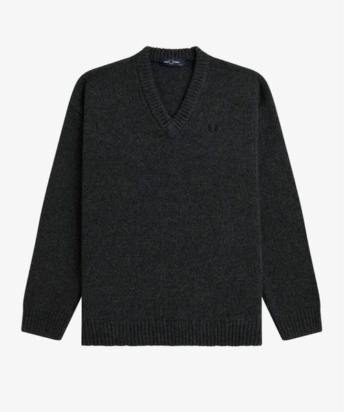 FRED PERRY(フレッドペリー)の「Metallic Knit V-Neck Jumper/ラメVネックニット(ニット/セーター・レディース・グレー・10)」の6枚目の写真