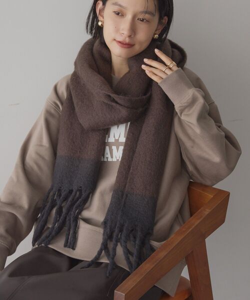 AMERICAN HOLIC（アメリカンホリック）の「バイカラーシャギーマフラー（マフラー・レディース・チャコールグレー/グレー/ブラウン・FREE）」の3枚目の写真