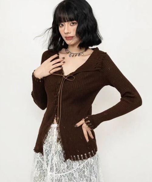 lulufa(ルルファ)の「レースアップ グランジニットトップス 長袖 / 韓国 Y2K 肌見せ 春ニット Vネック(ニット/セーター・レディース・アイボリー/ブラウン・FREE)」の7枚目の写真