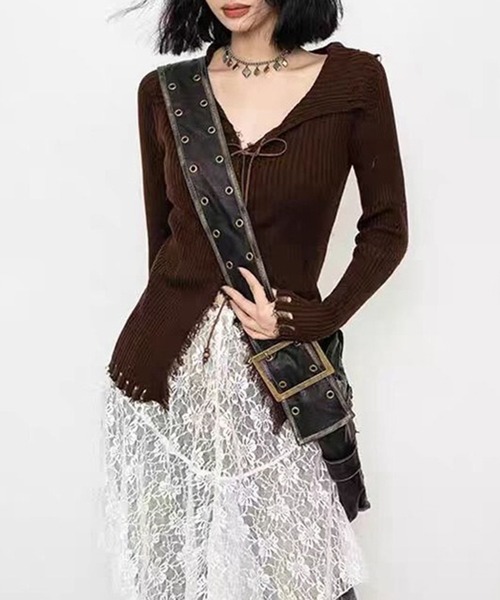 lulufa(ルルファ)の「レースアップ グランジニットトップス 長袖 / 韓国 Y2K 肌見せ 春ニット Vネック(ニット/セーター・レディース・アイボリー/ブラウン・FREE)」の9枚目の写真