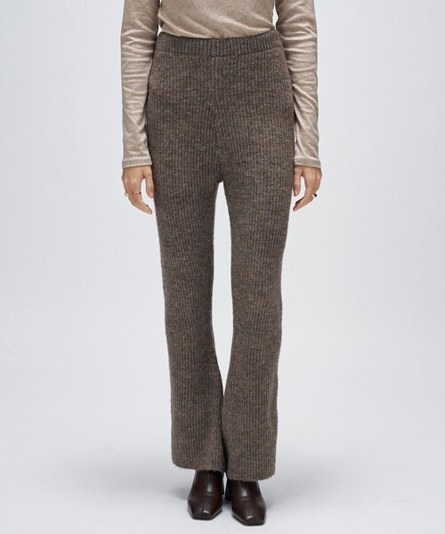 cloenc(クロエンス)の「【セットアップ】リブニットフレアパンツ(その他パンツ・レディース・ブラック系その他4/ブラウン系4・02)」の4枚目の写真