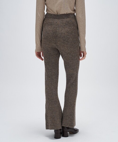 cloenc(クロエンス)の「【セットアップ】リブニットフレアパンツ(その他パンツ・レディース・ブラック系その他4/ブラウン系4・02)」の6枚目の写真