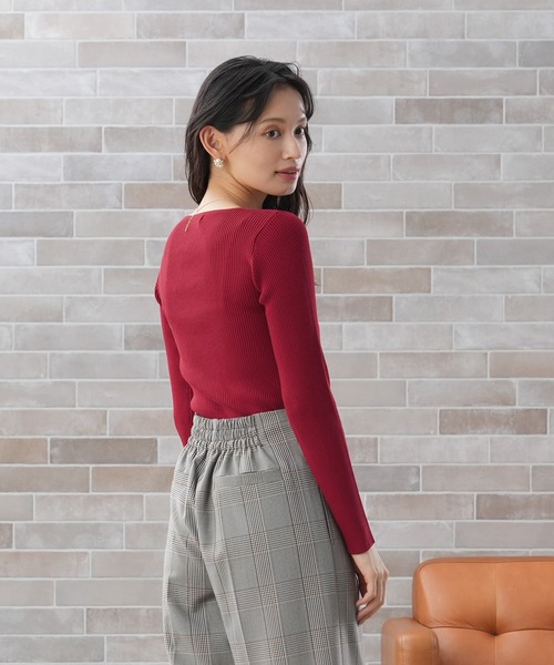 TRUDEA（トルディア）の「スリットフェイクリブニット（ニット/セーター・レディース・ネイビー/ブラウン/レッド/ブラック・MEDIUM/LARGE）」の21枚目の写真