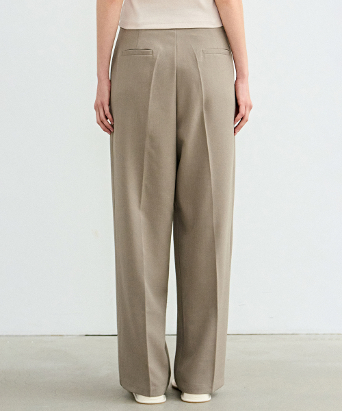 NICK&NICOLE（ニックアンドニコール）の「MINIMAL LONG PINTUCK SLACKS_KHAKI GRAY（スラックス・レディース・その他・SMALL/MEDIUM/LARGE）」の4枚目の写真