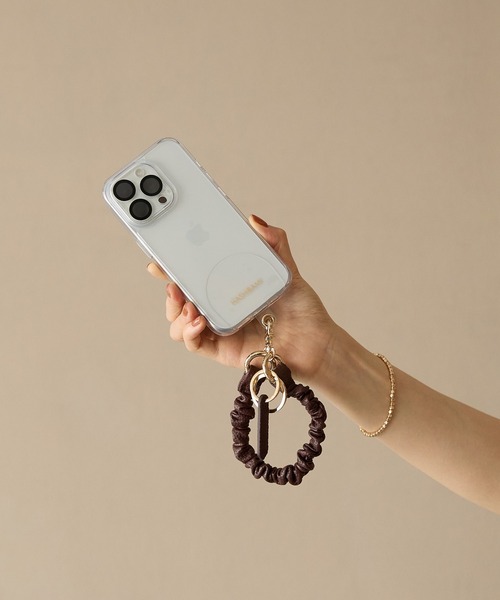 HASHIBAMI（ハシバミ）の「【HASHIBAMI】クシュクシュ レザー ハンドストラップ（スマホグッズ・レディース・ダークブラウン/ブラウン/ホワイト/ペールイエロー/ライトブルー/ブラック・FREE）」の2枚目の写真