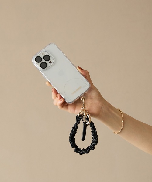 HASHIBAMI（ハシバミ）の「【HASHIBAMI】クシュクシュ レザー ハンドストラップ（スマホグッズ・レディース・ダークブラウン/ブラウン/ホワイト/ペールイエロー/ライトブルー/ブラック・FREE）」の3枚目の写真