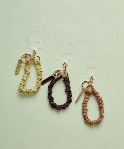 HASHIBAMI（ハシバミ）の「【HASHIBAMI】クシュクシュ レザー ハンドストラップ（スマホグッズ・レディース・ダークブラウン/ブラウン/ホワイト/ペールイエロー/ライトブルー/ブラック・FREE）」の14枚目の写真