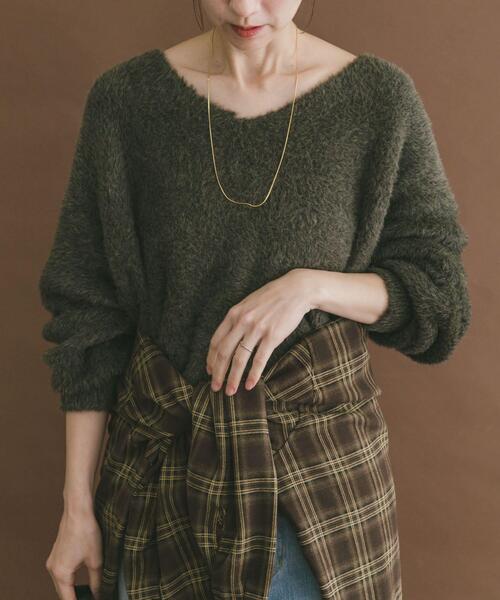 ITEMS URBANRESEARCH（アイテムズ アーバンリサーチ）の「アニモシャギーVネックニット（ニット/セーター・レディース・カーキ/グレー/ベージュ・FREE）」の3枚目の写真