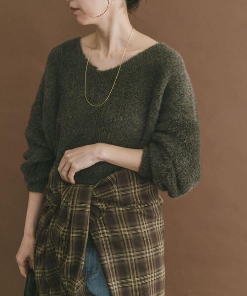 ITEMS URBANRESEARCH（アイテムズ アーバンリサーチ）の「アニモシャギーVネックニット（ニット/セーター・レディース・カーキ/グレー/ベージュ・FREE）」の15枚目の写真