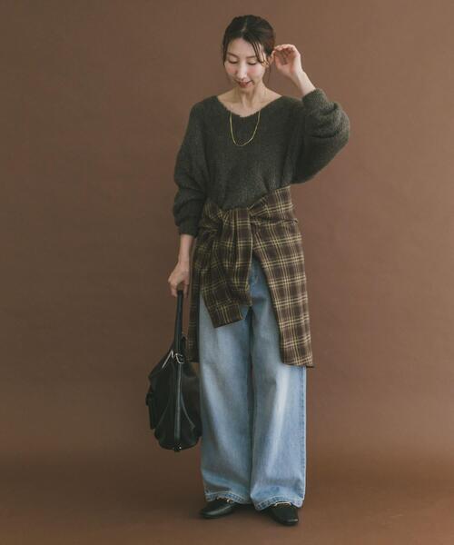 ITEMS URBANRESEARCH（アイテムズ アーバンリサーチ）の「アニモシャギーVネックニット（ニット/セーター・レディース・カーキ/グレー/ベージュ・FREE）」の19枚目の写真