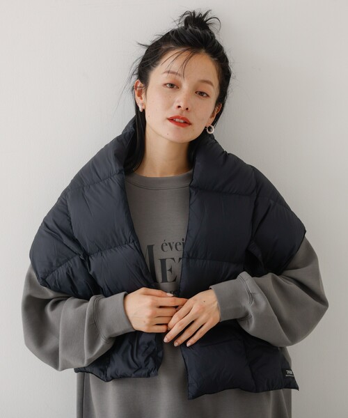 abahouse mavie（アバハウスマヴィ）の「【TAION】　ダウンスカーフ（ストール/ショール・レディース・ブラック/チョコ/アイボリー・フリー）」の5枚目の写真