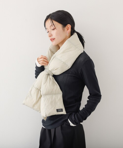 abahouse mavie（アバハウスマヴィ）の「【TAION】　ダウンスカーフ（ストール/ショール・レディース・ブラック/チョコ/アイボリー・フリー）」の20枚目の写真