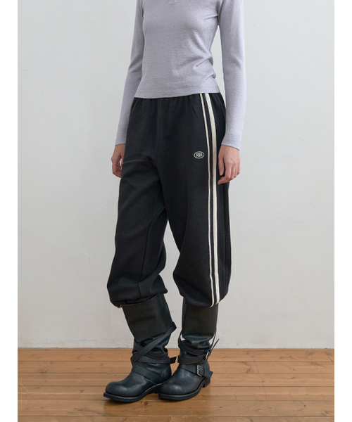 Kijun(キジュン)の「Double Line Track Pants Black(スウェットパンツ・レディース・その他・SMALL)」の7枚目の写真
