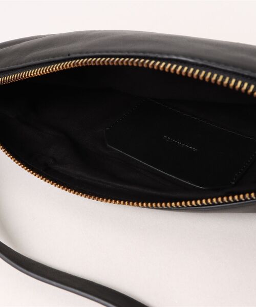 ALLSAINTS(オールセインツ)の「LUNA MICRO LEATHER BAG | LUNA マイクロ レザー バッグ(ショルダーバッグ・レディース・ブラック・ONE SIZE)」の12枚目の写真