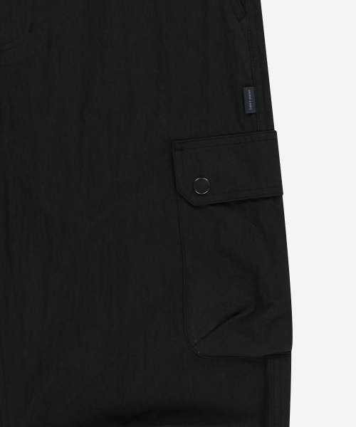 NODE LABS(ノードラボ)の「DEV:7 ナイロンカーゴパンツ_ブラック(その他パンツ・レディース・その他・LARGE/X-LARGE/SMALL/MEDIUM)」の5枚目の写真
