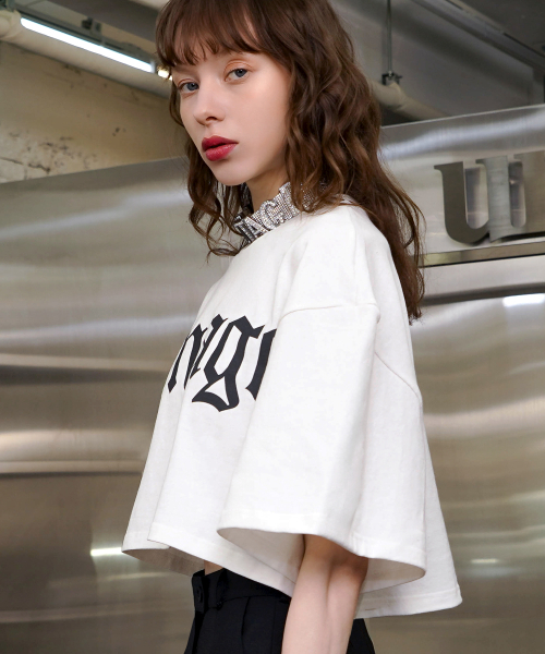 UNTAGE（アンテージ）の「ロゴプリントケープクロップ半袖Tシャツ[ホワイト(WOMAN)]_UTT-ST37（Tシャツ/カットソー・レディース・その他・FREE）」の2枚目の写真