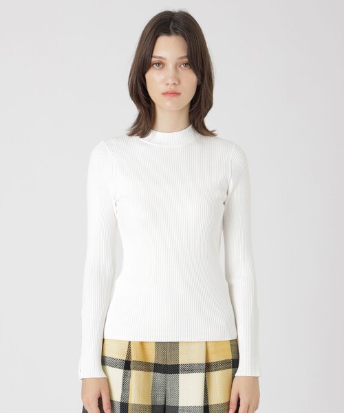 BLUE LABEL CRESTBRIDGE(ブルーレーベルクレストブリッジ)の「レーヨンストレッチハイネックニット(ニット/セーター・レディース・ブラック/ホワイト/ダークネイビー・38)」の1枚目の写真