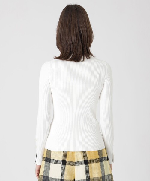 BLUE LABEL CRESTBRIDGE(ブルーレーベルクレストブリッジ)の「レーヨンストレッチハイネックニット(ニット/セーター・レディース・ブラック/ホワイト/ダークネイビー・38)」の6枚目の写真