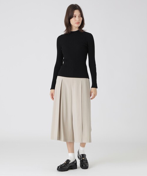 BLUE LABEL CRESTBRIDGE(ブルーレーベルクレストブリッジ)の「レーヨンストレッチハイネックニット(ニット/セーター・レディース・ブラック/ホワイト/ダークネイビー・38)」の9枚目の写真