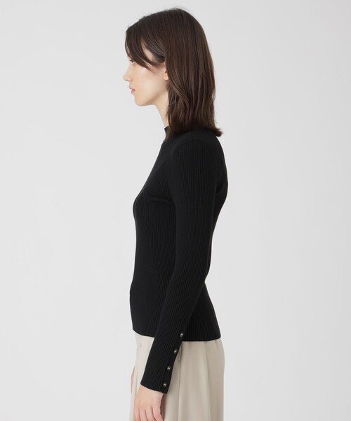 BLUE LABEL CRESTBRIDGE(ブルーレーベルクレストブリッジ)の「レーヨンストレッチハイネックニット(ニット/セーター・レディース・ブラック/ホワイト/ダークネイビー・38)」の10枚目の写真