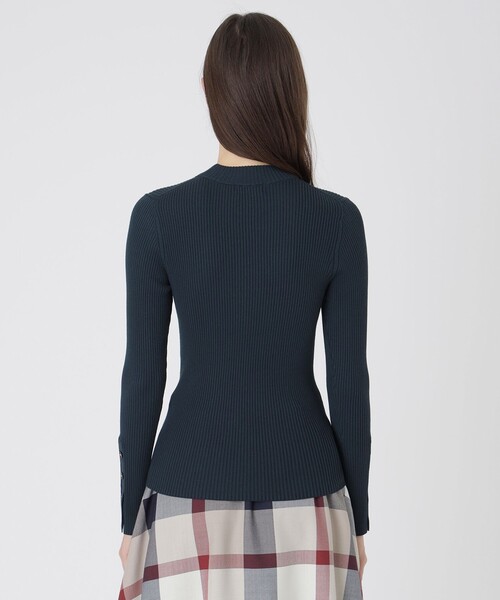 BLUE LABEL CRESTBRIDGE(ブルーレーベルクレストブリッジ)の「レーヨンストレッチハイネックニット(ニット/セーター・レディース・ブラック/ホワイト/ダークネイビー・38)」の16枚目の写真