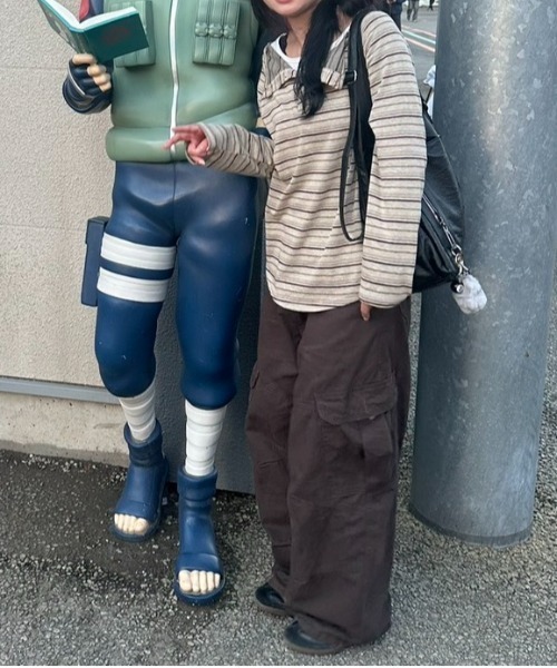 Vini（ヴィニ）の「オフショルダールーズボーダートップス（Tシャツ/カットソー・レディース・ブラウン/ダークグレー・MEDIUM）」の14枚目の写真