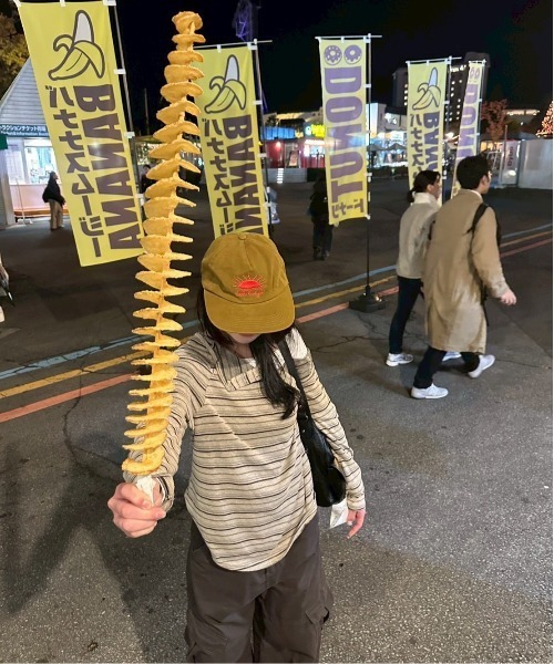 Vini（ヴィニ）の「オフショルダールーズボーダートップス（Tシャツ/カットソー・レディース・ブラウン/ダークグレー・MEDIUM）」の16枚目の写真