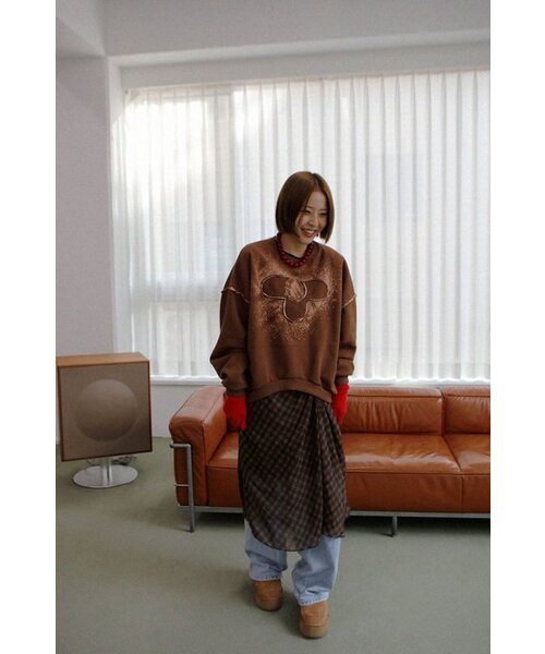 TWENTY FOUR T(トゥエンティフォーティ)の「Logo Bleach Dying Man to Man Brown(スウェット・レディース・その他・FREE)」の1枚目の写真