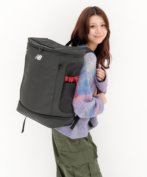 NEW BALANCE（ニューバランス）の「【NewBalance】BOX RYUCK 32L（ショルダーバッグ・メンズ・レッド/ブラック・FREE）」の2枚目の写真