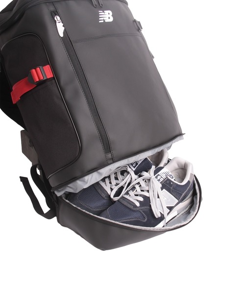 NEW BALANCE（ニューバランス）の「【NewBalance】BOX RYUCK 32L（ショルダーバッグ・メンズ・レッド/ブラック・FREE）」の11枚目の写真
