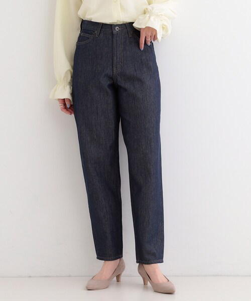 SHOO・LA・RUE（シューラルー）の「【SHOO・LA・RUE DENIM】大人のきれいめカジュアルに デニムテーパードパンツ（デニムパンツ・レディース・ネイビー/オフホワイト/ブルー・01/02/03/04/10）」の14枚目の写真